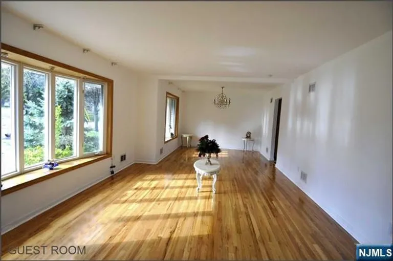 Bergen County Real Estate | View 14 Palm | Listing | View 5