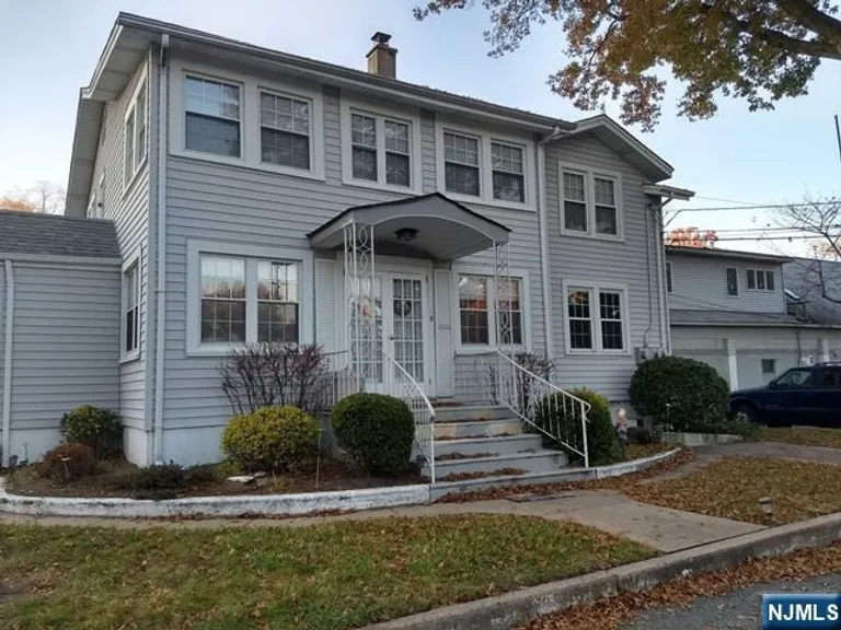 Bergen County Real Estate | View 192 Midland, 4 | 1 Bed, 1 Bath | View 1