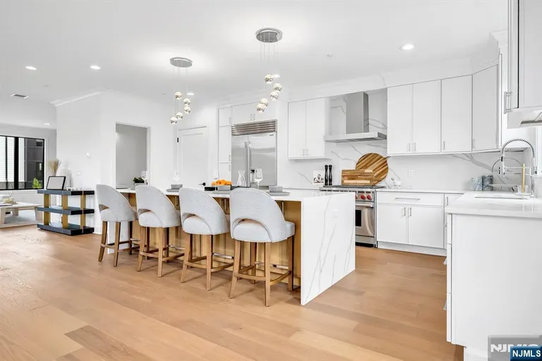 Bergen County Real Estate | View 7 Skye, 7 | Listing | View 2