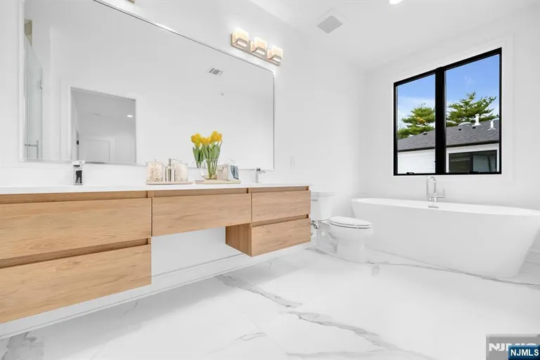 Bergen County Real Estate | View 7 Skye, 7 | Listing | View 13