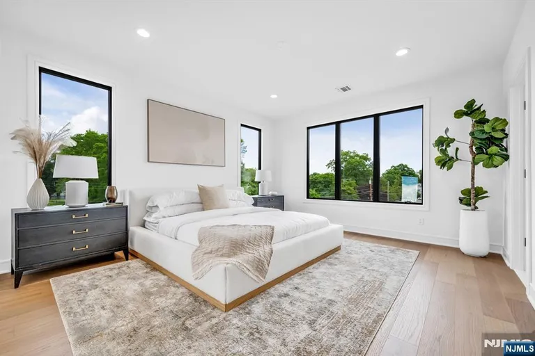 Bergen County Real Estate | View 7 Skye, 7 | Listing | View 10