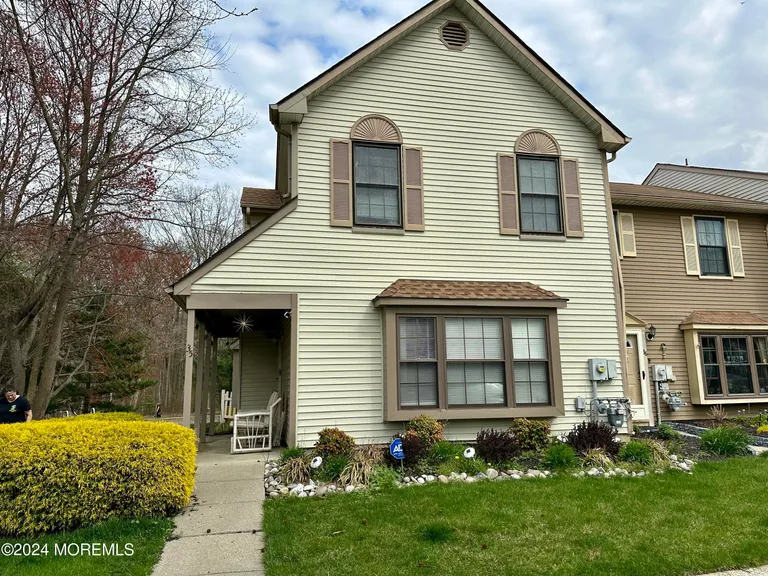 35 Devon Court Robbinsville NJ 08691 Property for sale