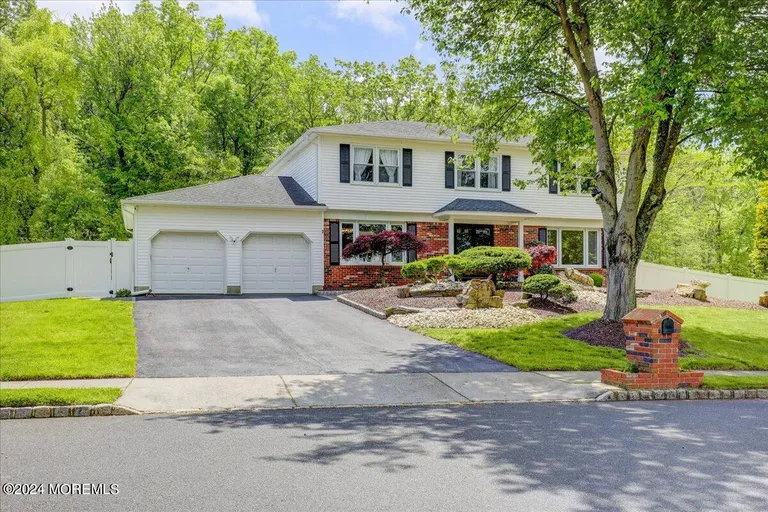 7 Steeplechase Drive, Marlboro, NJ 07746 Property for sale