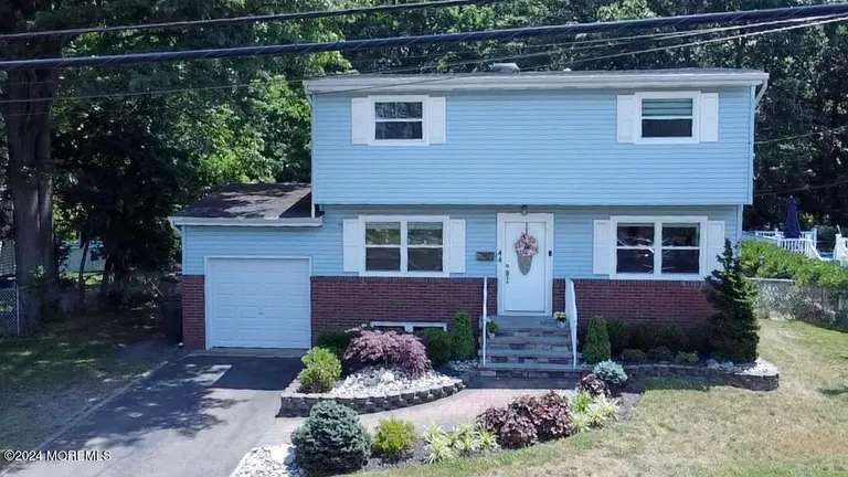 44 Fleetwood Drive, Hazlet, NJ 07730 Property for sale