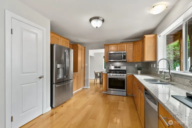 New York City Real Estate | View 2804 Cedar Ave S | Listing | View 9