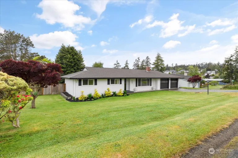 569 Thornberry, Oak Harbor, WA 98277 Property for sale