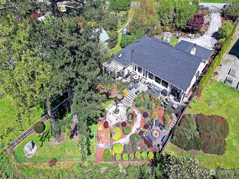 4076 Camano, Camano Island, WA 98282 Property for sale