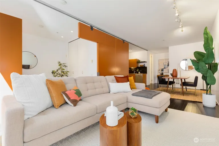 New York City Real Estate | View 1111 E Pike St, 406 | Listing | View 7