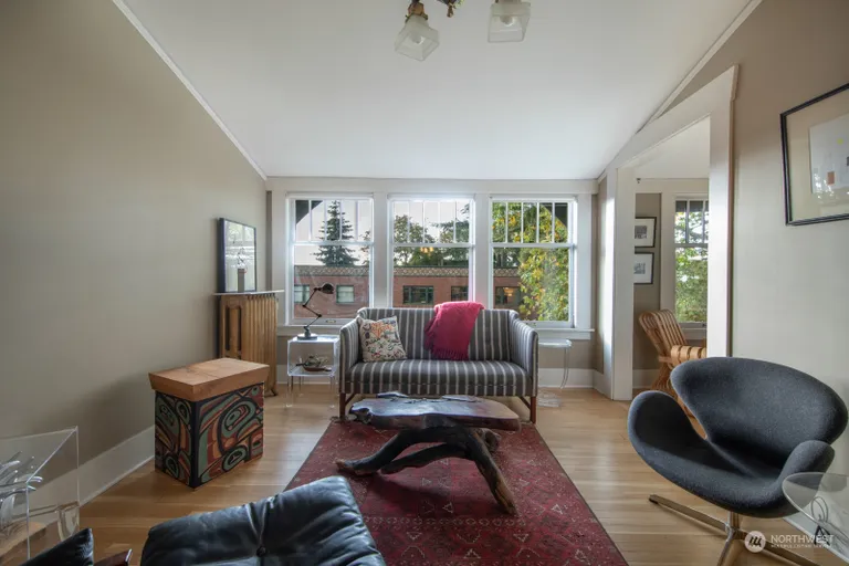 1804 E Republican 10, Seattle, WA 98112 Property for sale