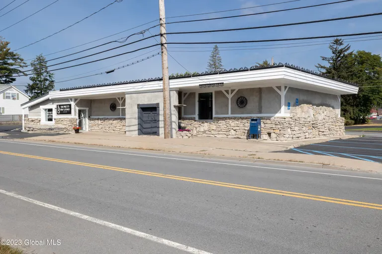 370 Mariaville Road, Rotterdam, NY 12306 Property for rent