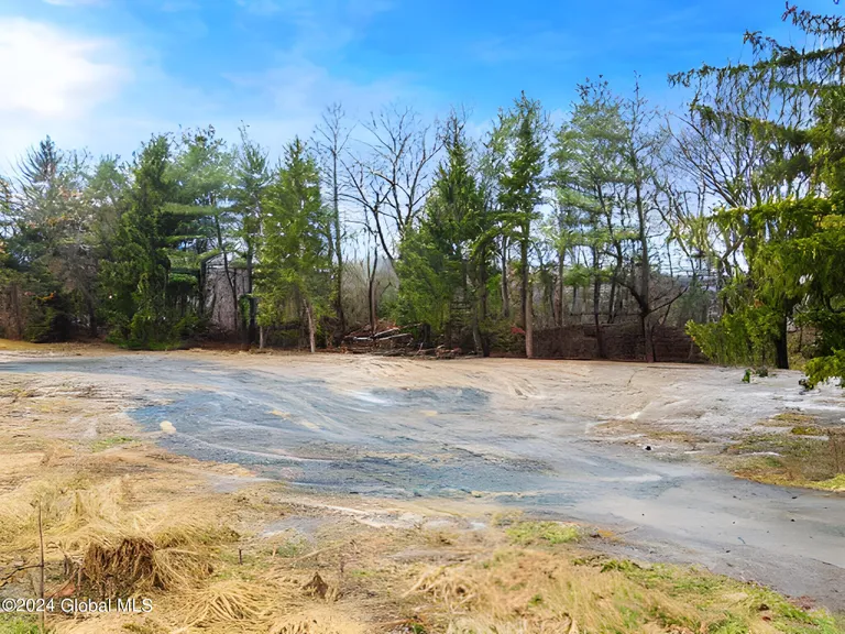 154 Dunsbach Ferry, Colonie, NY 12047 Property for sale