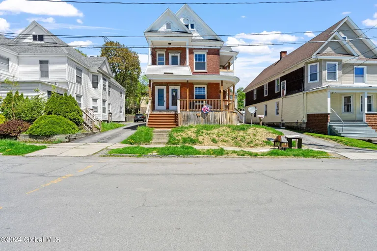 9 Mcclellan Avenue, Amsterdam, NY 12010 Property for sale