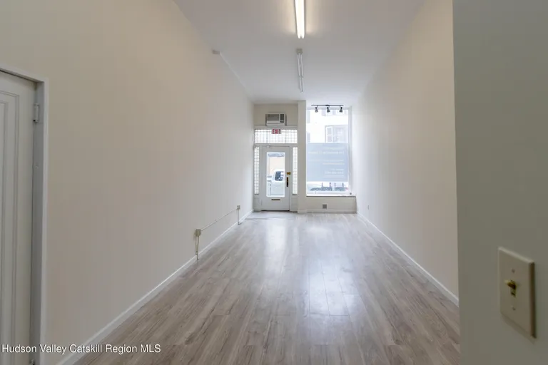 Hudson Valley Real Estate | View 84 Partition Street | Listing | View 2