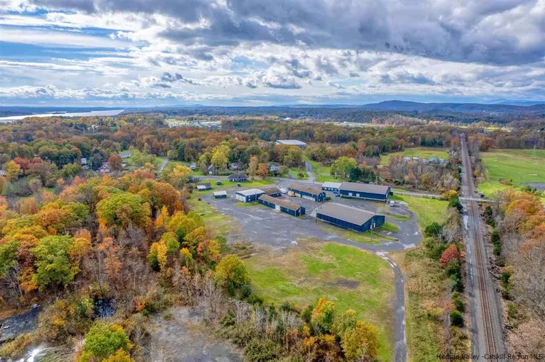 Hudson Valley Real Estate | View 168 Malden Turnpike, Bldg 4 | Listing | View 27