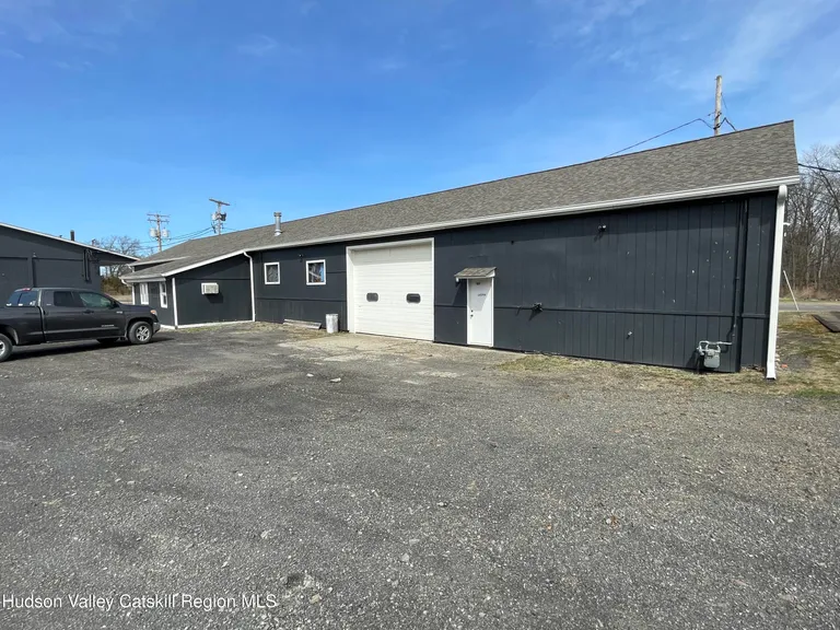 Hudson Valley Real Estate | View 168 Malden Turnpike, Bldg 4 | Listing | View 2