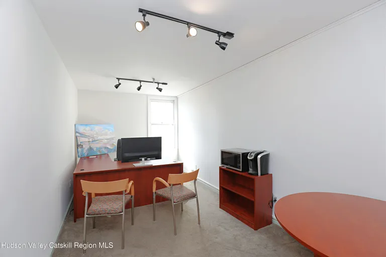 Hudson Valley Real Estate | View 159 Green Street, 24 | Listing | View 4