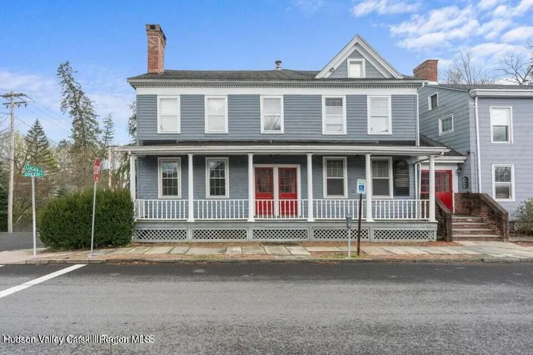 Hudson Valley Real Estate | View 159 Green Street, 24 | Listing | View 2