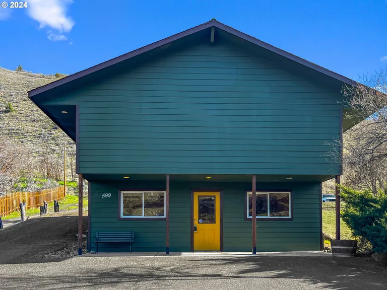 599 S Highway 197, Maupin, OR 97037 Property for sale