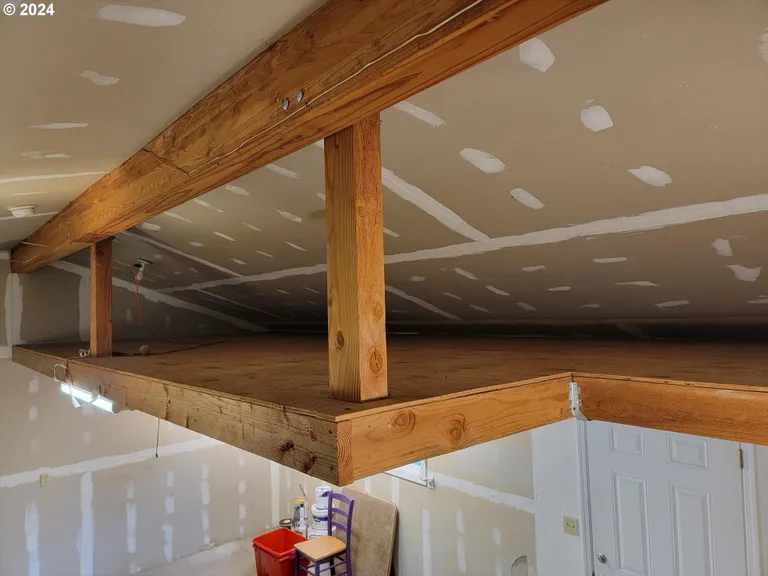 24686 E CEDAR HILL, Welches, OR 97067 Property for sale