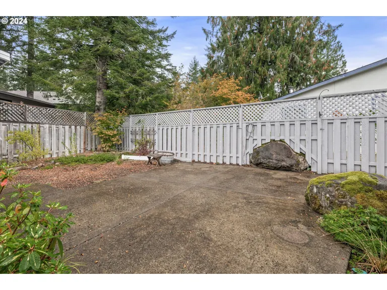 24686 E CEDAR HILL, Welches, OR 97067 Property for sale