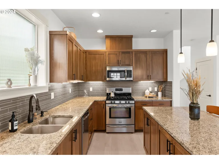 10731 VERDUN, Wilsonville, OR 97070 Property for sale