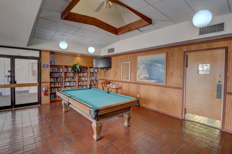 106 Half Moon Circle F1, Hypoluxo, FL 33462 Property for sale