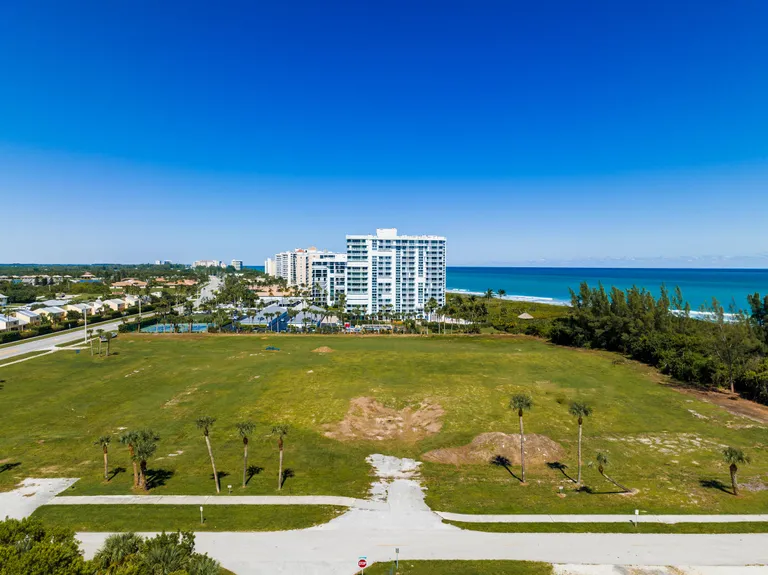 New York City Real Estate | View 2600 N Highway A1a | Listing | View 15