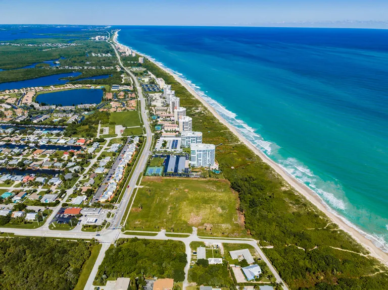 New York City Real Estate | View 2600 N Highway A1a | Listing | View 12