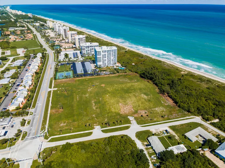 New York City Real Estate | View 2600 N Highway A1a | Listing | View 4