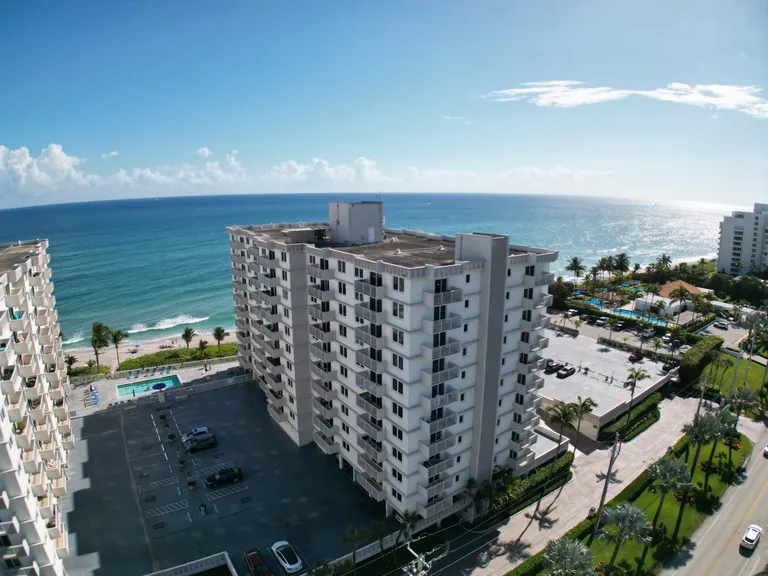 New York City Real Estate | View 3301 S Ocean Boulevard, 406 | Listing | View 4