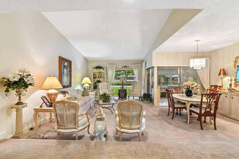 22151 Cameo Drive E, Boca Raton, FL 33433 Property for sale