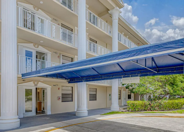 3507 Village Boulevard 05105, West Palm Beach, FL 33409 Property for sale