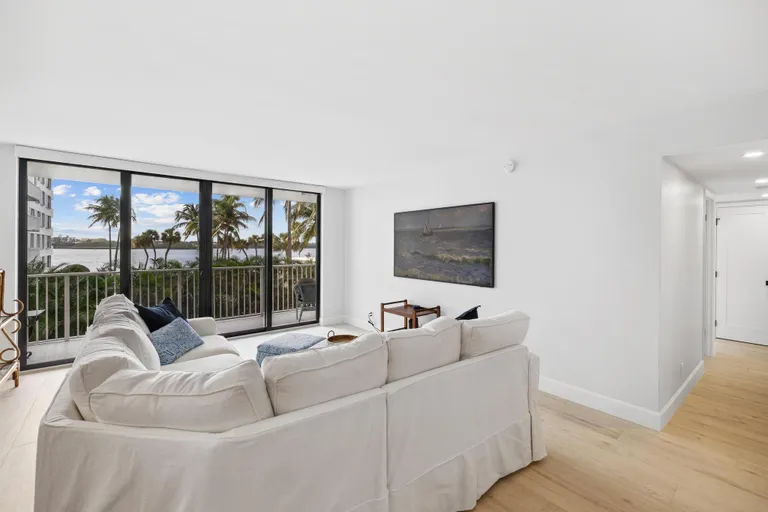 New York City Real Estate | View 2860 S Ocean Boulevard, 201 | Listing | View 4
