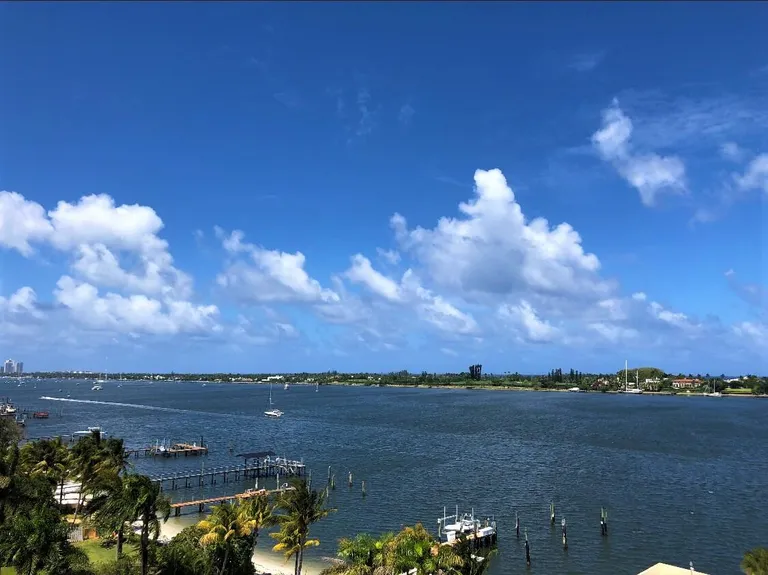 New York City Real Estate | View 2800 N Flagler Drive, 811 | Listing | View 3
