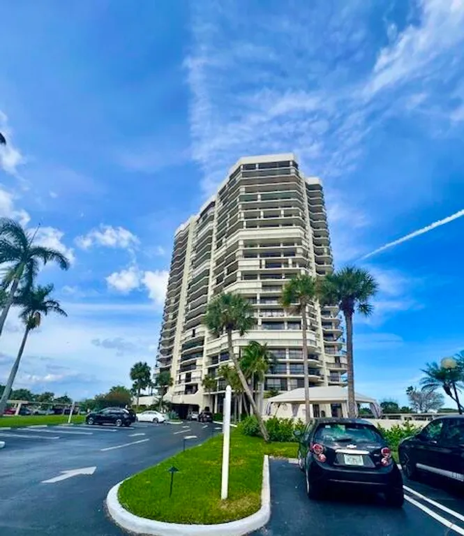 1900 Consulate Place 106, West Palm Beach, FL 33401 Property for rent