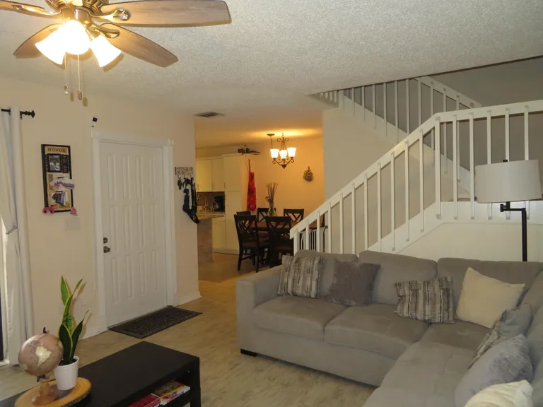 1021 Springdale Circle, Palm Springs, FL 33461 Property for sale