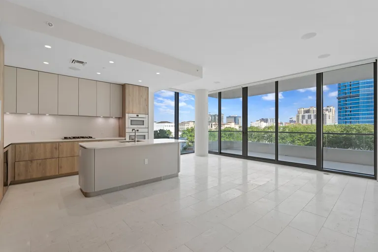 200 Arkona Court #401 West Palm Beach FL 33401 Property for rent
