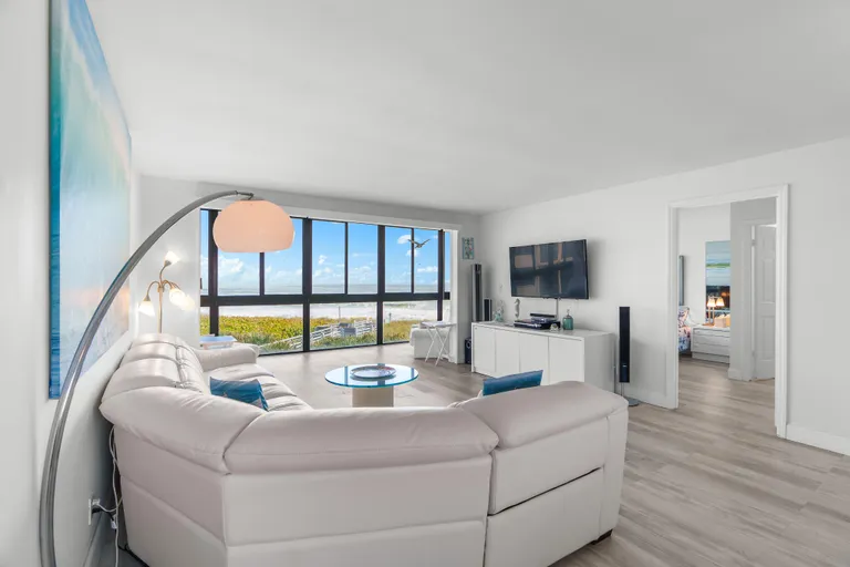 New York City Real Estate | View 2375 NE Ocean Boulevard, 202 -E | Listing | View 10