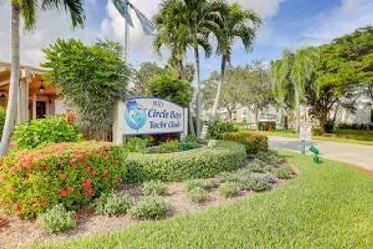 New York City Real Estate | View 1950 SW Palm City Road, 13-104 | Listing | View 2