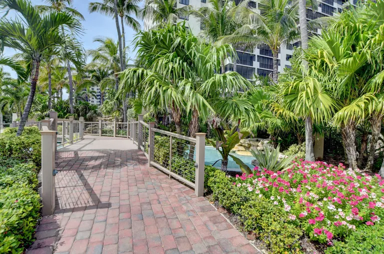 New York City Real Estate | View 3420 S Ocean Boulevard, 11r | Listing | View 81