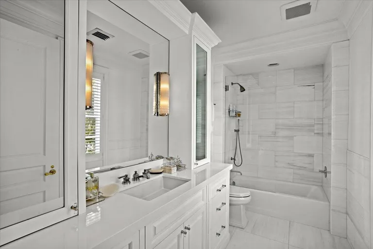 South Florida Real Estate | View 259 Merrain Road | Listing | View 38