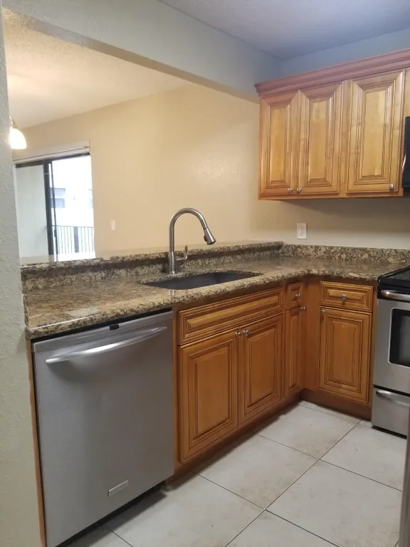 1601 Balfour Point Drive E, West Palm Beach, FL 33411 Property for sale