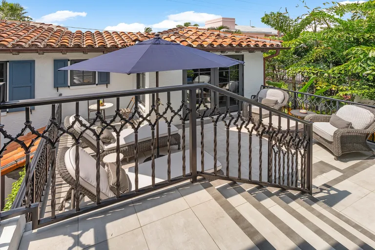 South Florida Real Estate | View 420 Brazilian Avenue | Listing | View 45
