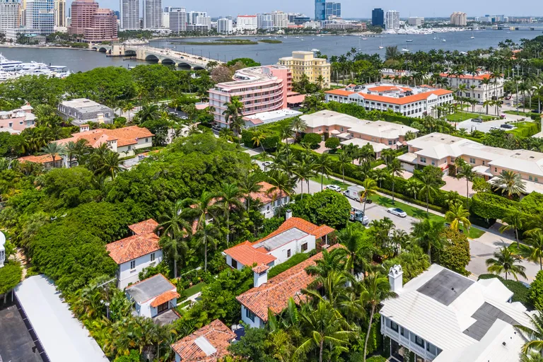 South Florida Real Estate | View 420 Brazilian Avenue | Listing | View 66