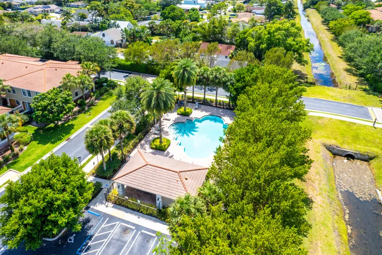 141 W Astor Circle, Delray Beach, FL 33484 Property for sale