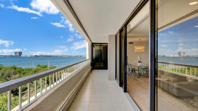 New York City Real Estate | View 5280 N Ocean Drive, 3f | Listing | View 20