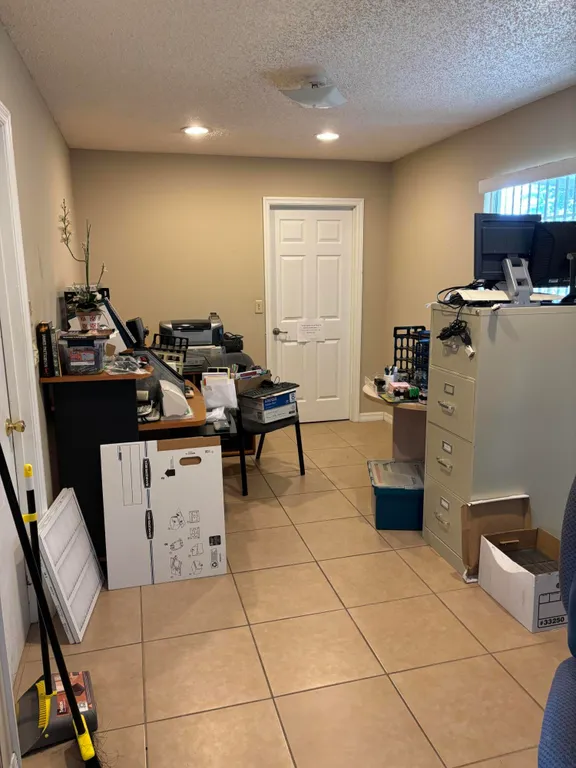 538 NW Avon Avenue, Port Saint Lucie, FL 34983 Property for sale