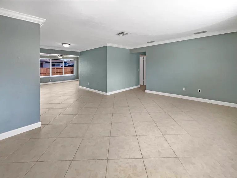 8651 NW 16th Street, Pembroke Pines, FL 33024 Property for sale