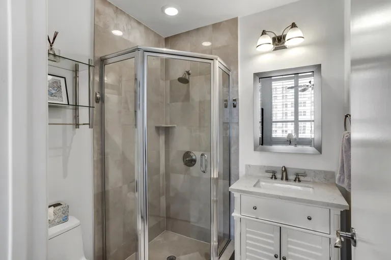 South Florida Real Estate | View 701 SE 21st Avenue, 503 | Listing | View 19