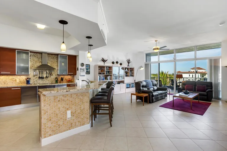 South Florida Real Estate | View 701 SE 21st Avenue, 503 | Listing | View 6